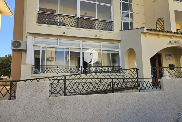 Tweedehands - Appartement / flat -
La Mata - Costa Blanca