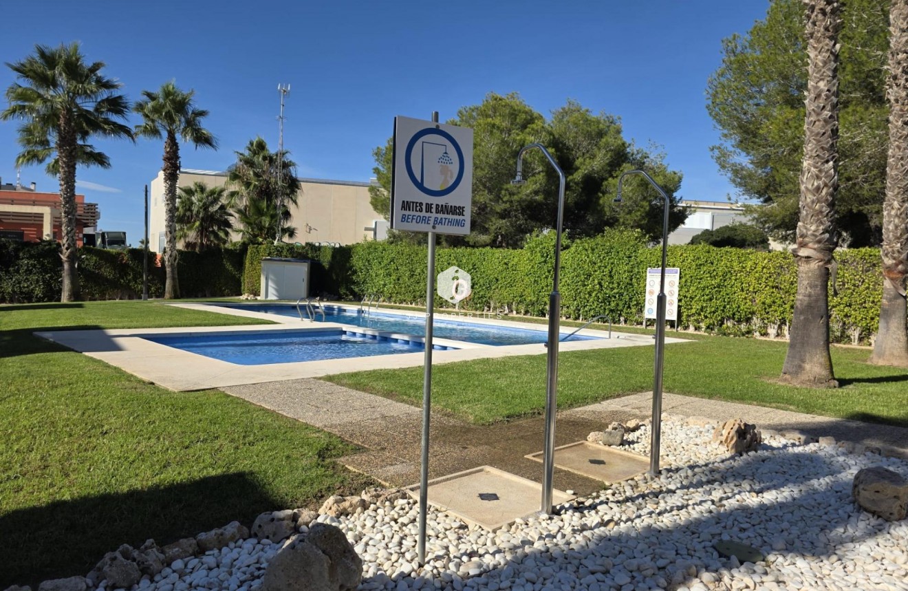 Tweedehands - Villa -
Orihuela Costa - Villamartín
