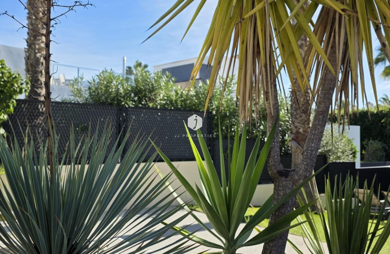 Tweedehands - Villa -
Orihuela Costa - Villamartín