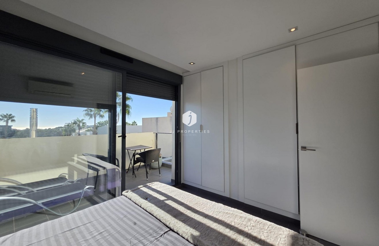 Tweedehands - Villa -
Orihuela Costa - Villamartín