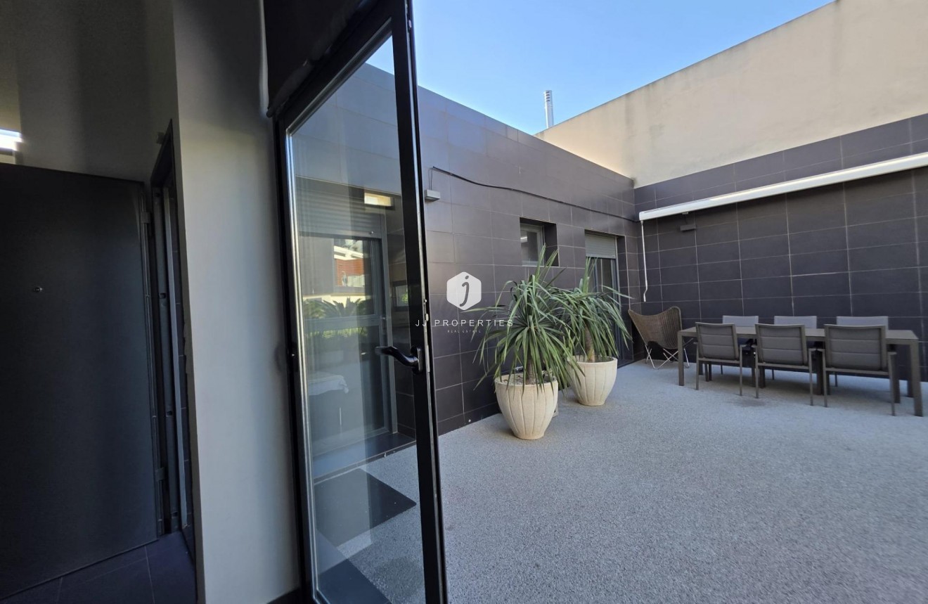 Tweedehands - Villa -
Orihuela Costa - Villamartín