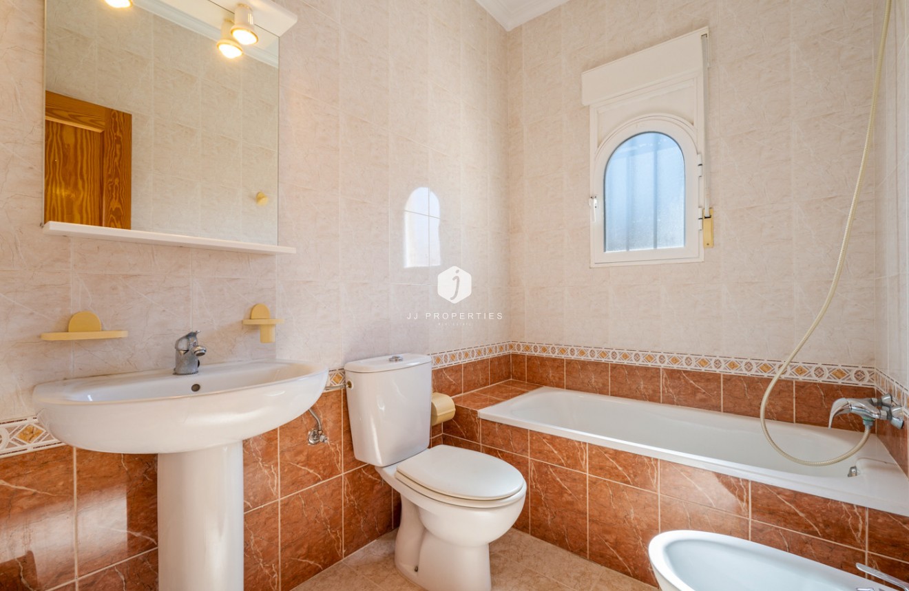 Tweedehands - Chalet -
Orihuela Costa - Costa Blanca