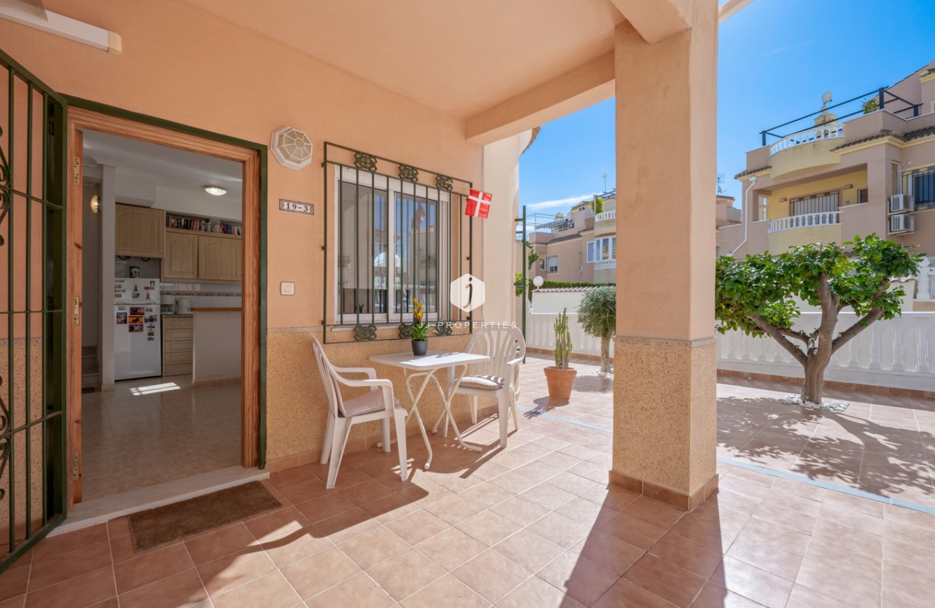 Tweedehands - Chalet -
Orihuela Costa - Costa Blanca