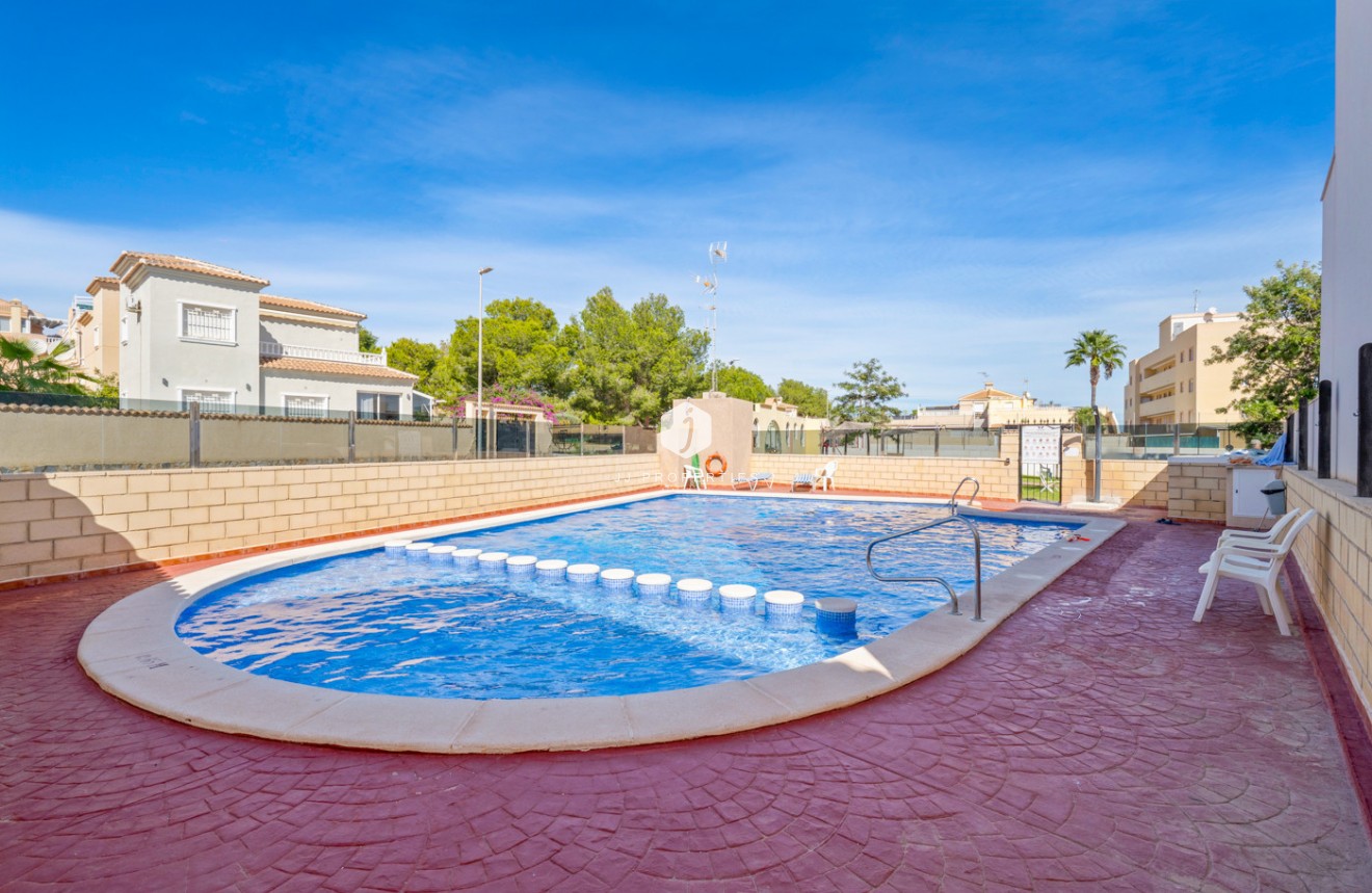 Tweedehands - Chalet -
Orihuela Costa - Costa Blanca