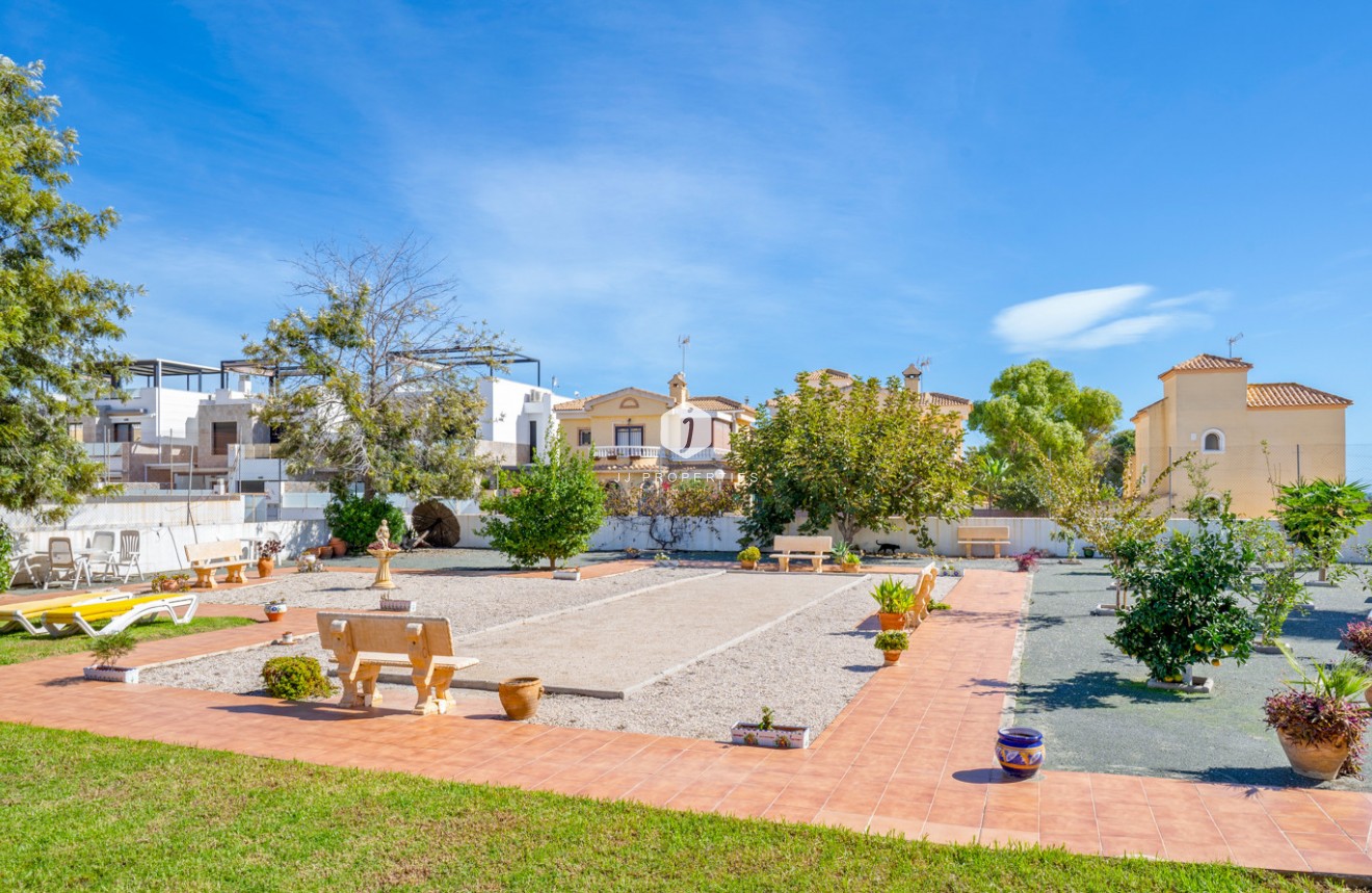 Tweedehands - Chalet -
Orihuela Costa - Costa Blanca