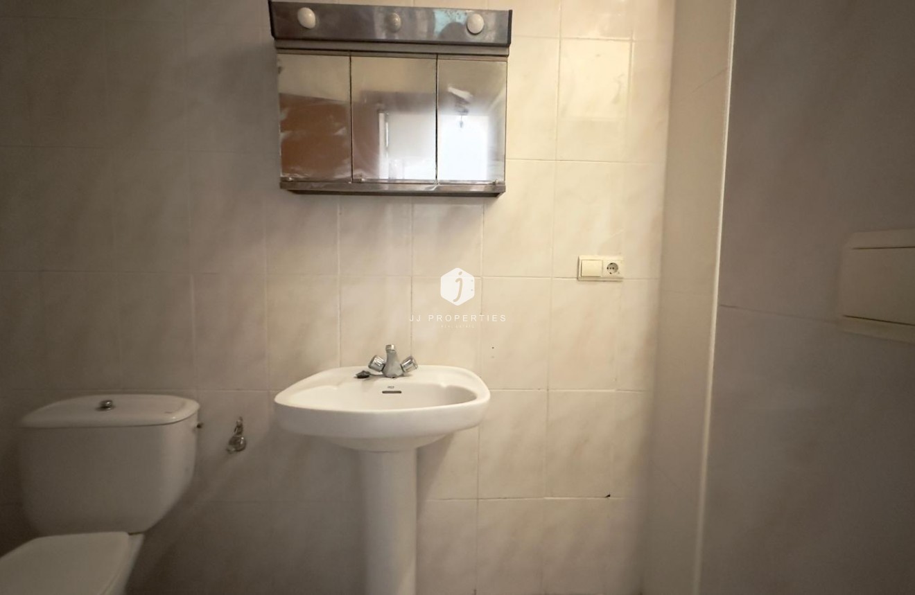 Segunda mano - Apartamento / piso -
Torrevieja - Centro