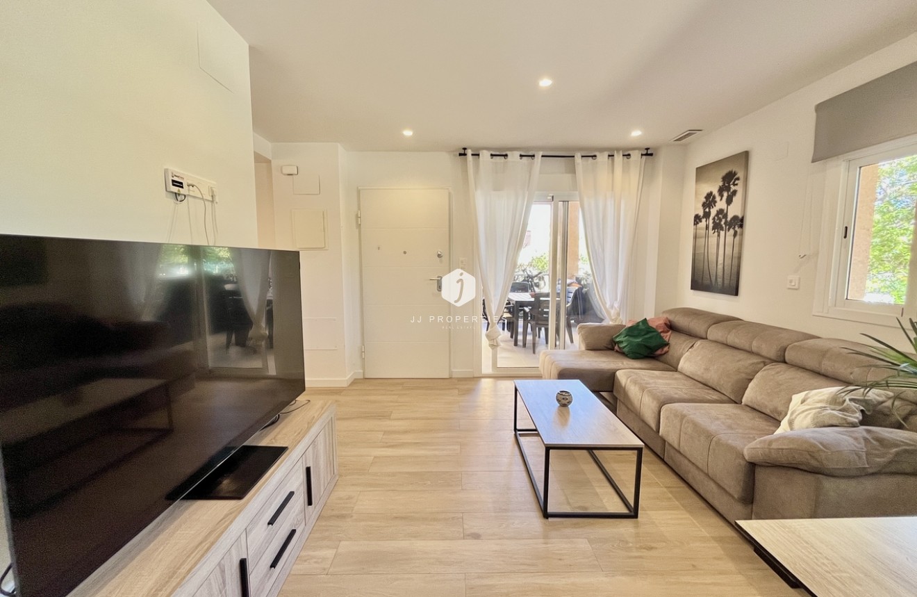 Tweedehands - Appartement / flat -
La Mata - Costa Blanca