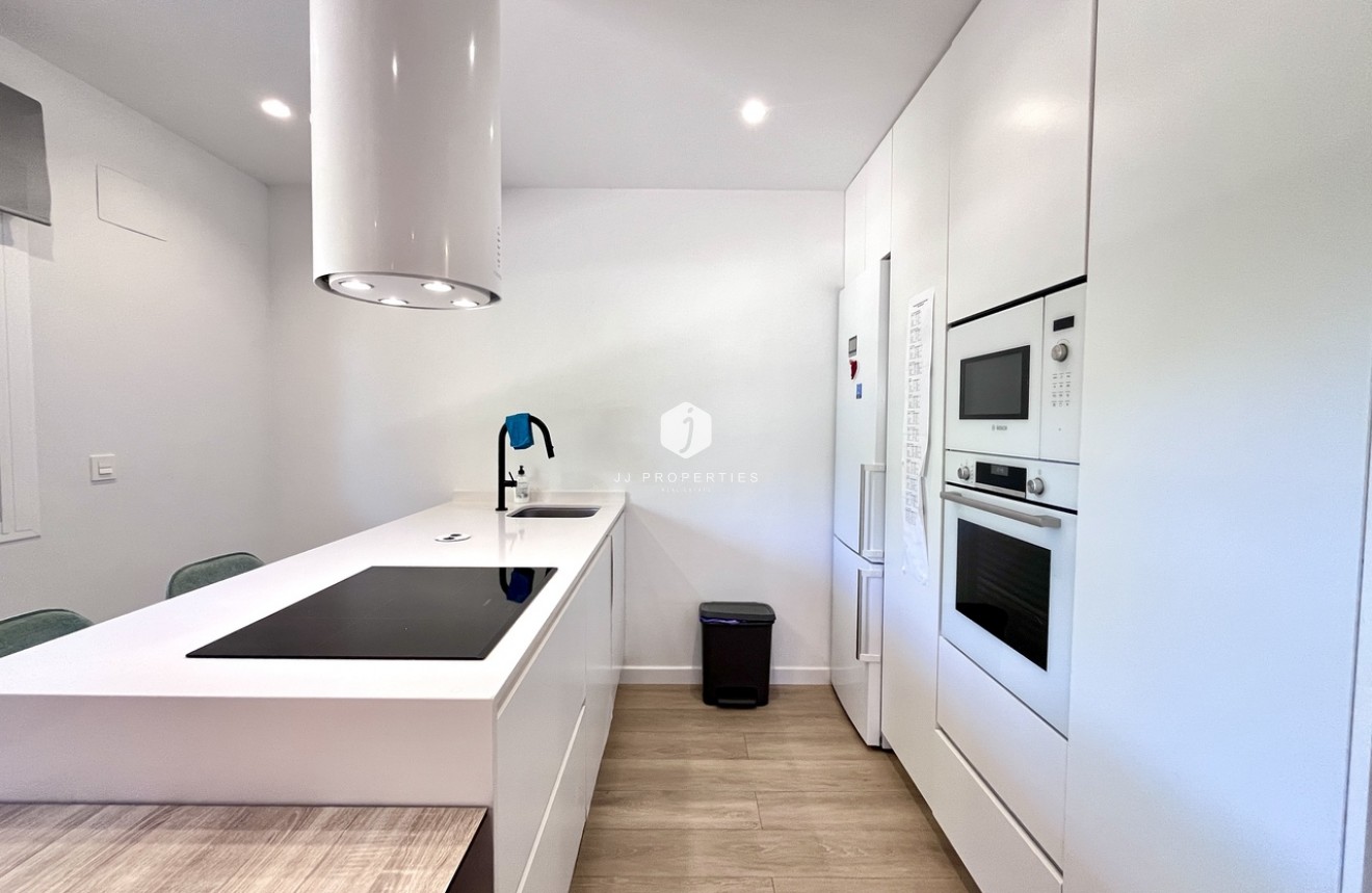 Tweedehands - Appartement / flat -
La Mata - Costa Blanca