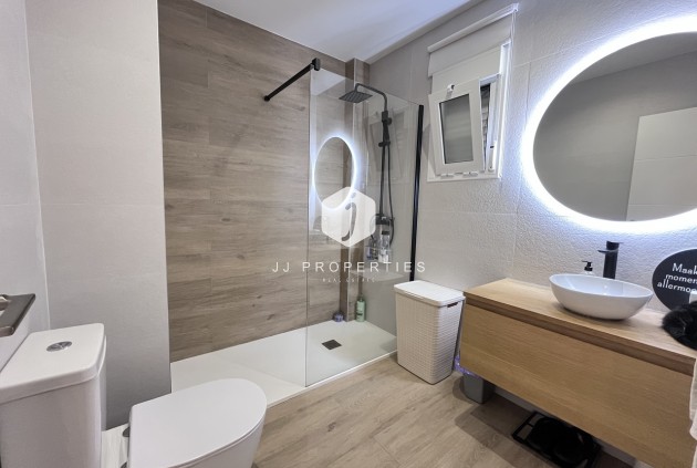 Tweedehands - Appartement / flat -
La Mata - Costa Blanca