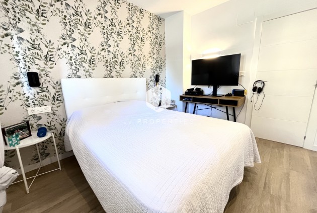 Tweedehands - Appartement / flat -
La Mata - Costa Blanca