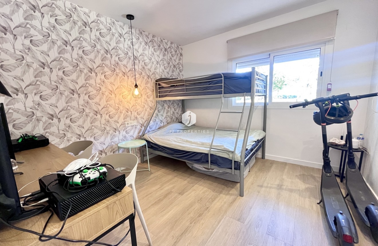 Tweedehands - Appartement / flat -
La Mata - Costa Blanca