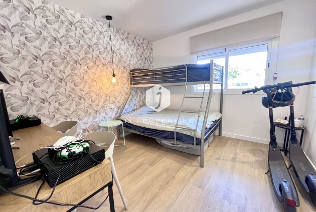 Tweedehands - Appartement / flat -
La Mata - Costa Blanca