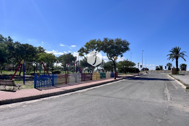 Tweedehands - Appartement / flat -
La Mata - Costa Blanca