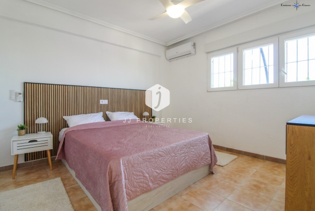 Tweedehands - Penthouse -
Punta Prima - Costa Blanca