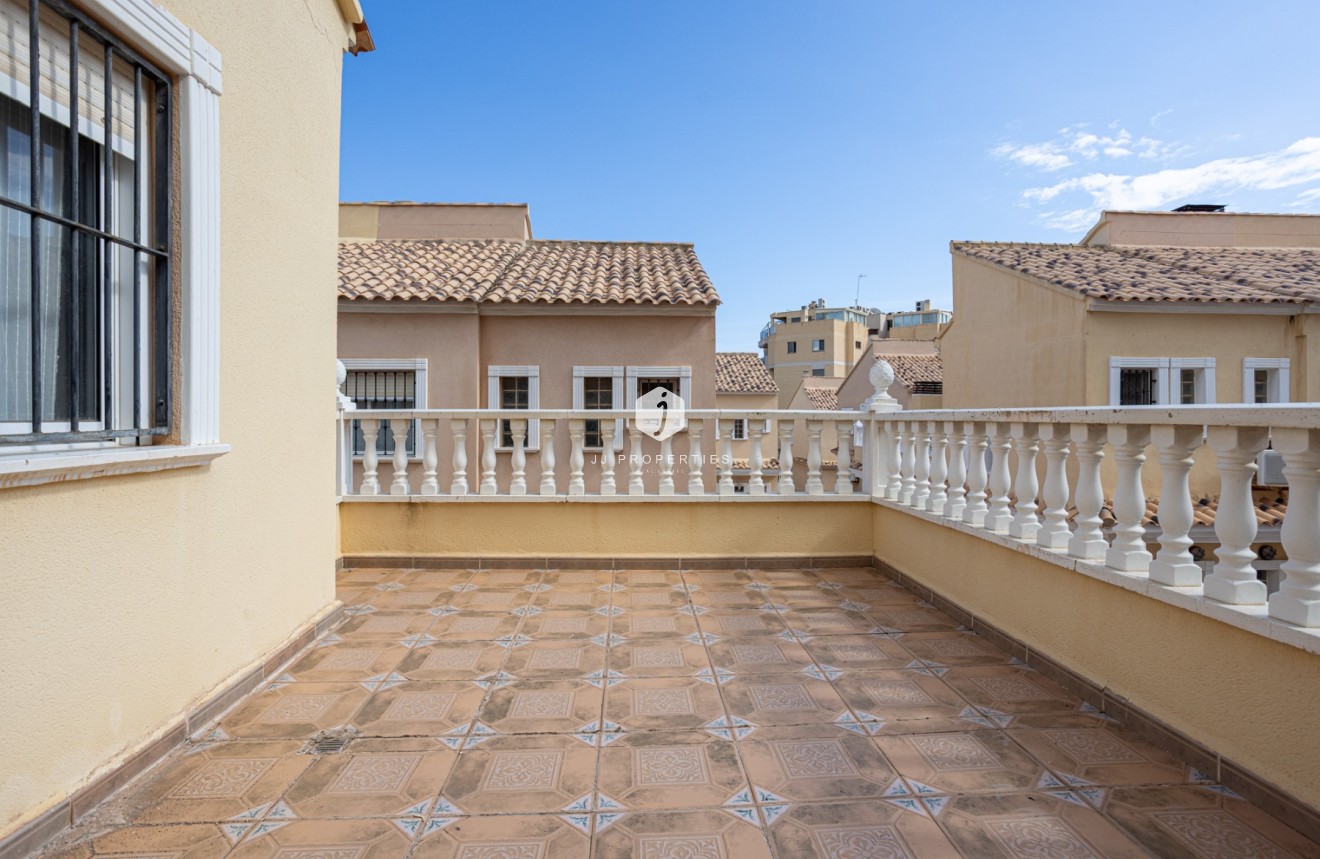 Tweedehands - Villa -
Guardamar del Segura - Costa Blanca