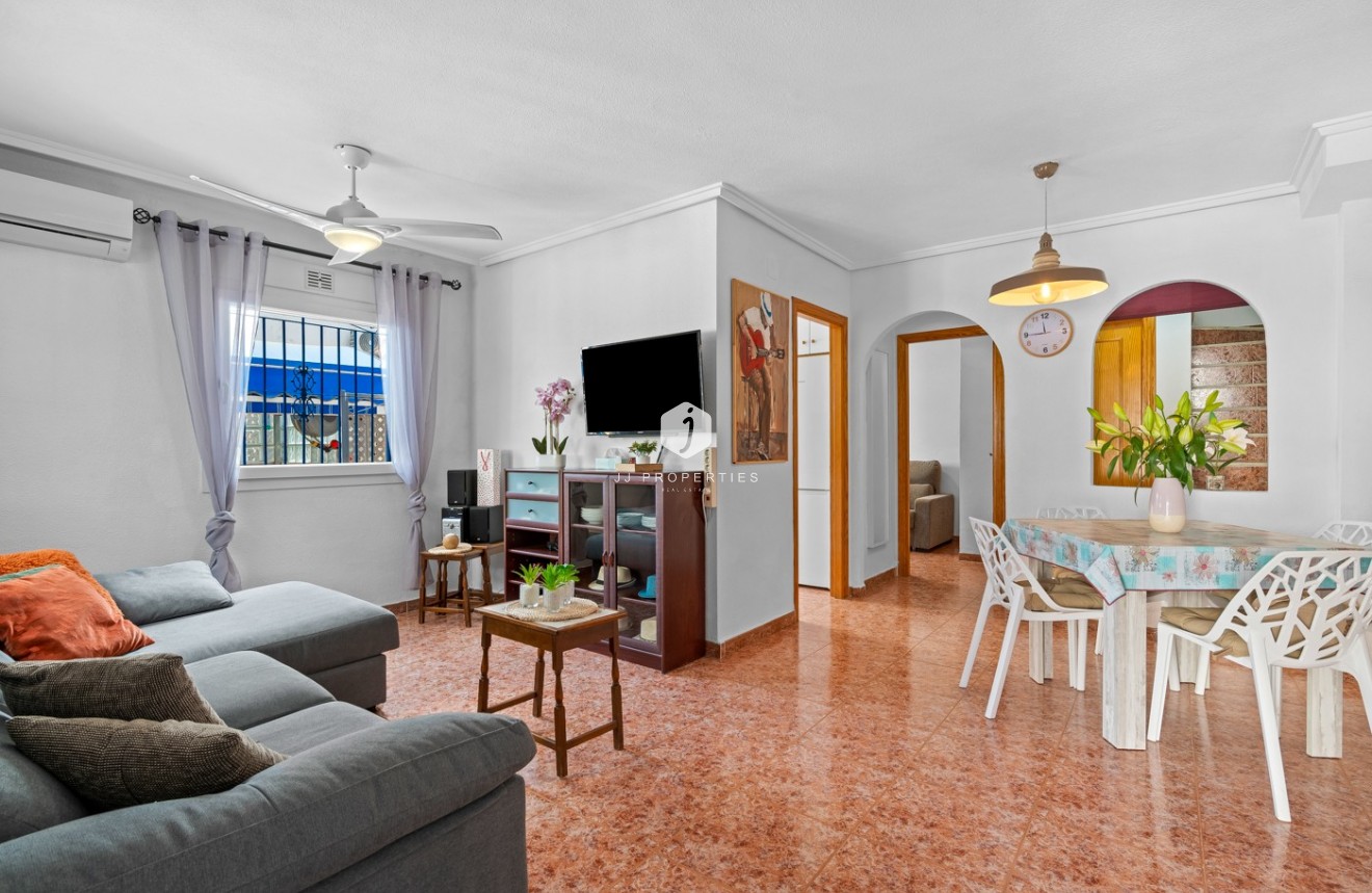 Tweedehands - Villa -
Torrevieja - Costa Blanca