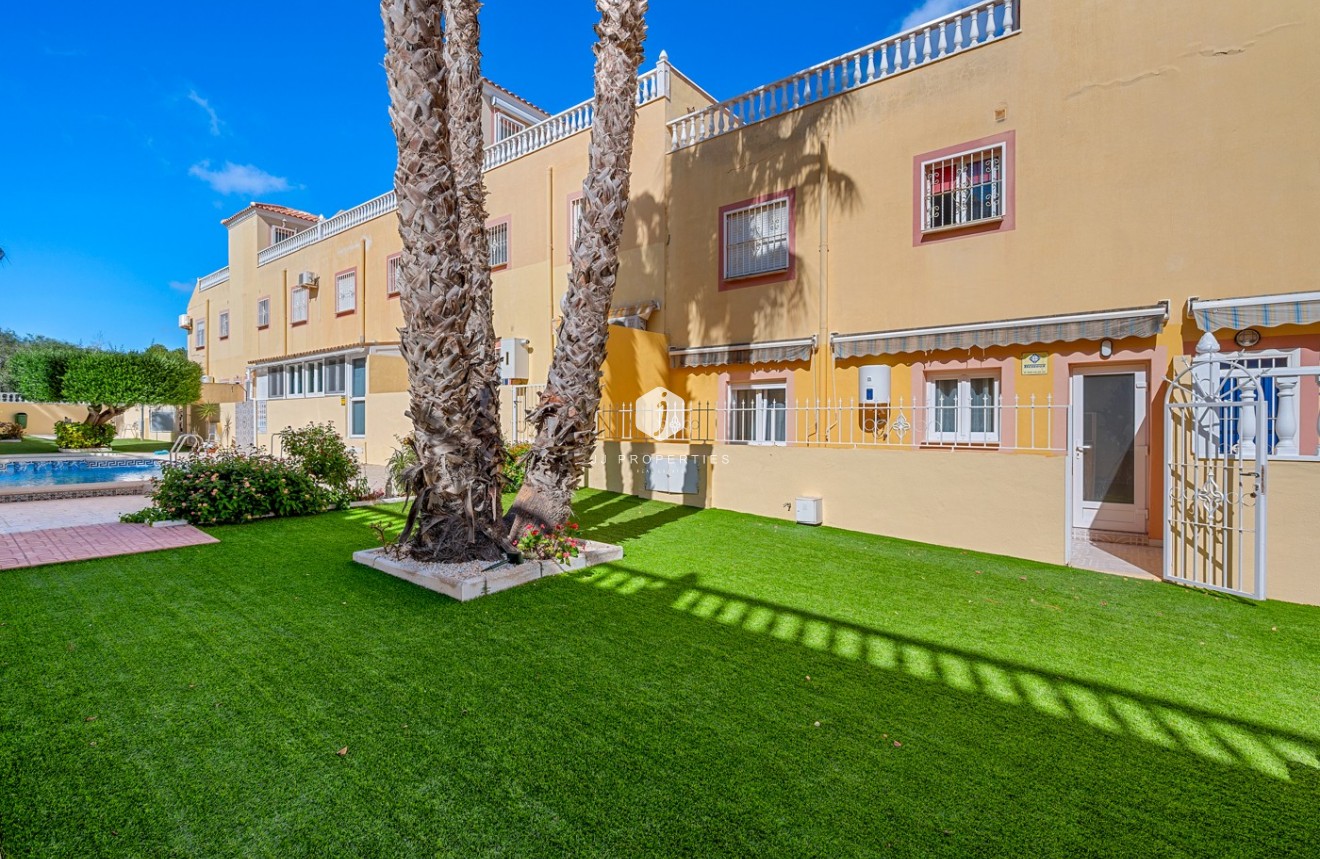 Tweedehands - Appartement / flat -
San Miguel de Salinas - Inland