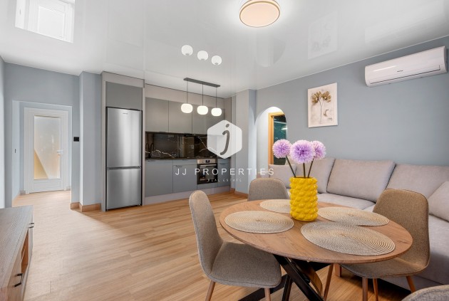 Tweedehands - Appartement / flat -
San Miguel de Salinas - Inland