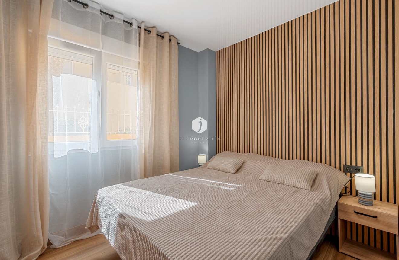 Tweedehands - Appartement / flat -
San Miguel de Salinas - Inland