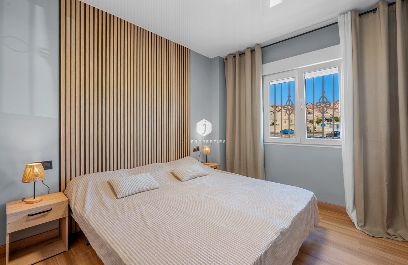 Tweedehands - Appartement / flat -
San Miguel de Salinas - Inland