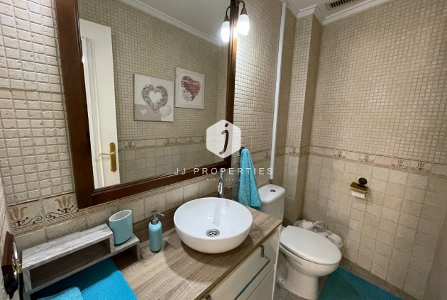 Tweedehands - Penthouse -
Almoradí - Inland