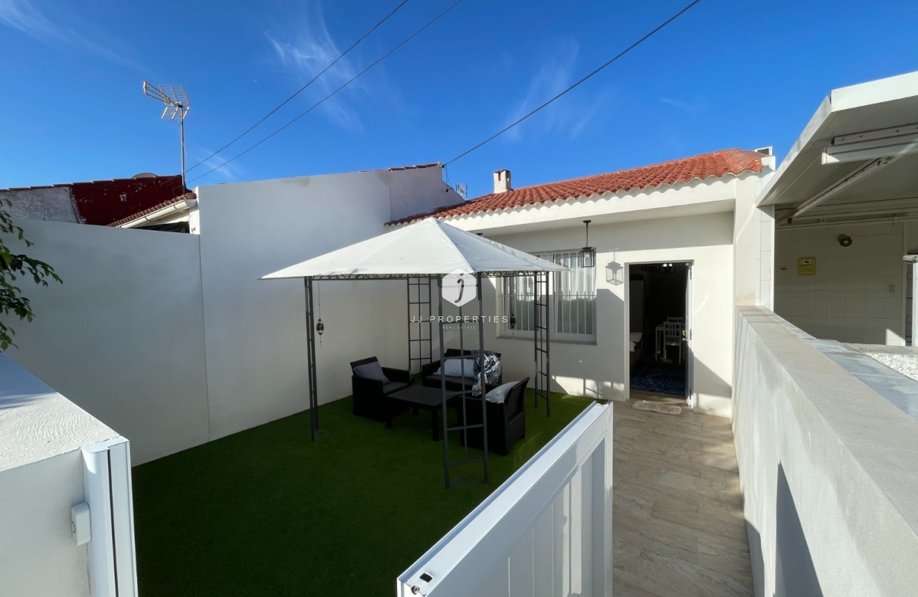 Tweedehands - Chalet -
Torrevieja - Costa Blanca