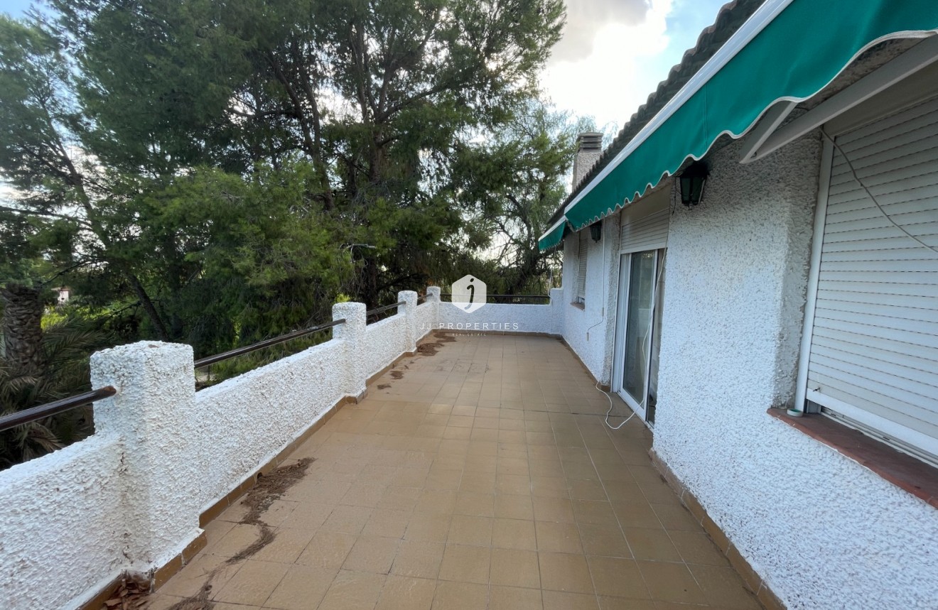 Tweedehands - Landelijk eigendom -
Albatera - Inland