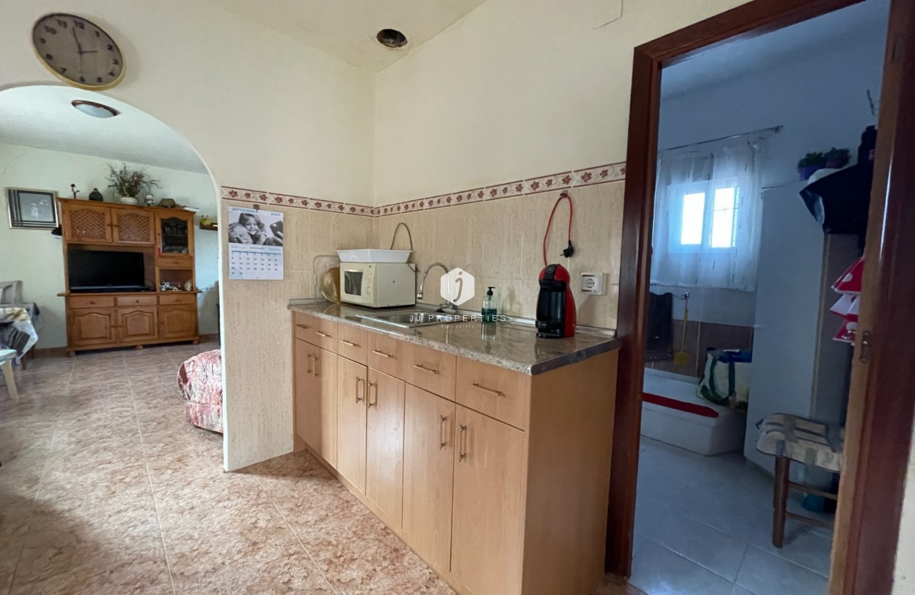 Z drugiej ręki - Nieruchomości wiejskie -
Jacarilla - Inland