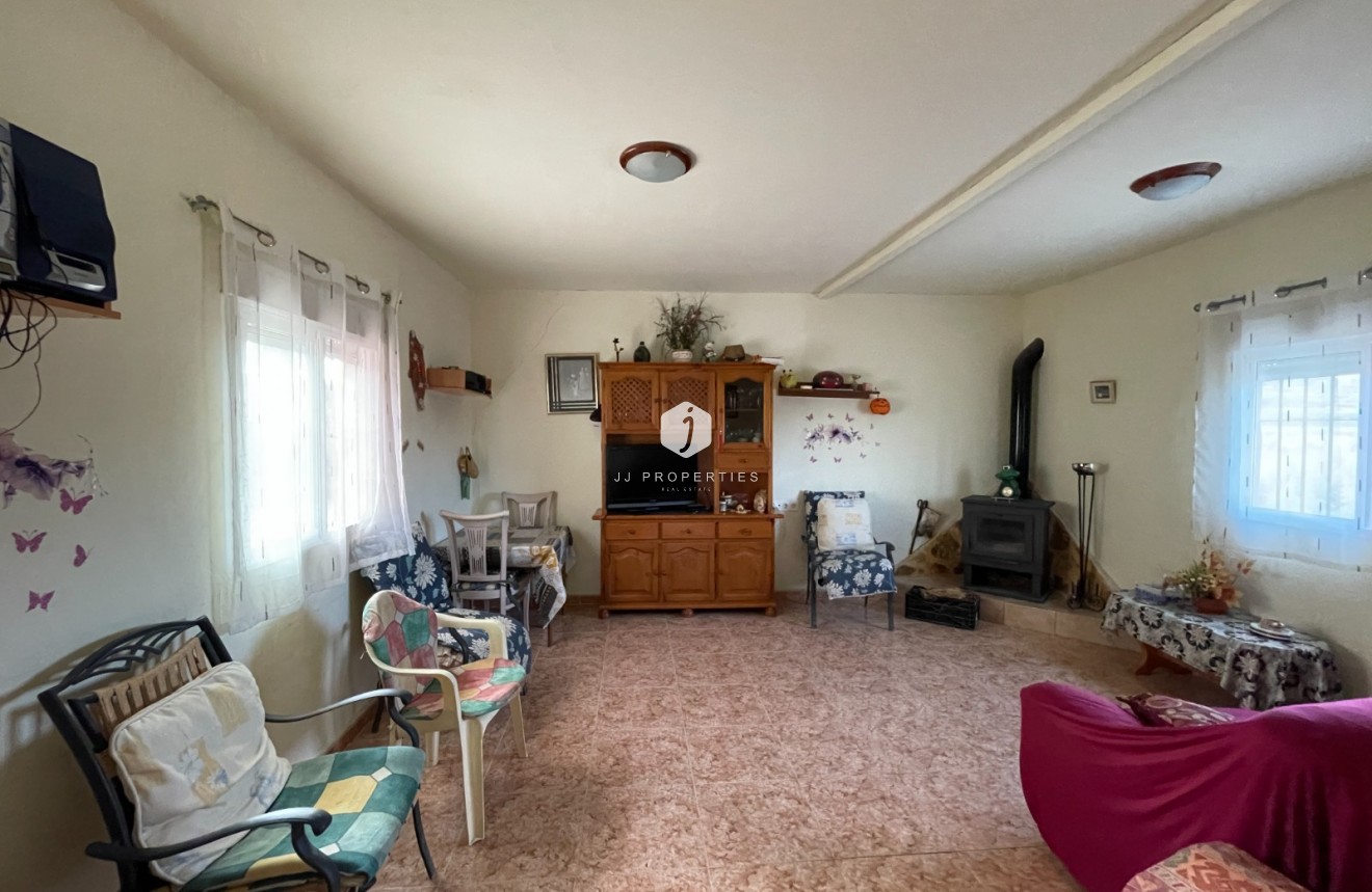 Z drugiej ręki - Nieruchomości wiejskie -
Jacarilla - Inland