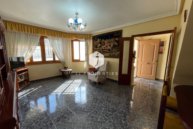 Z drugiej ręki - Szalet -
Jacarilla - Inland