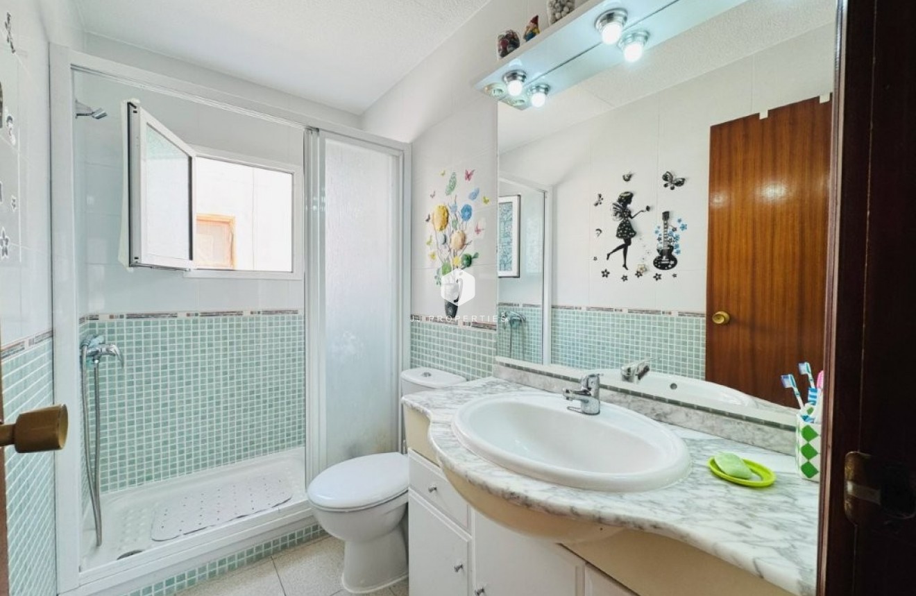 Tweedehands - Appartement / flat -
La Mata - Costa Blanca