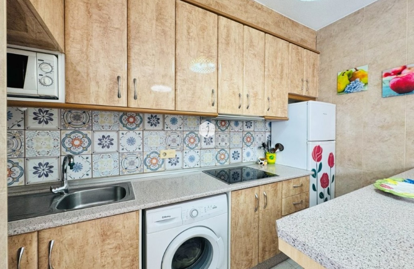 Tweedehands - Appartement / flat -
La Mata - Costa Blanca