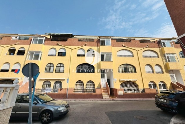 Tweedehands - Appartement / flat -
La Mata - Costa Blanca