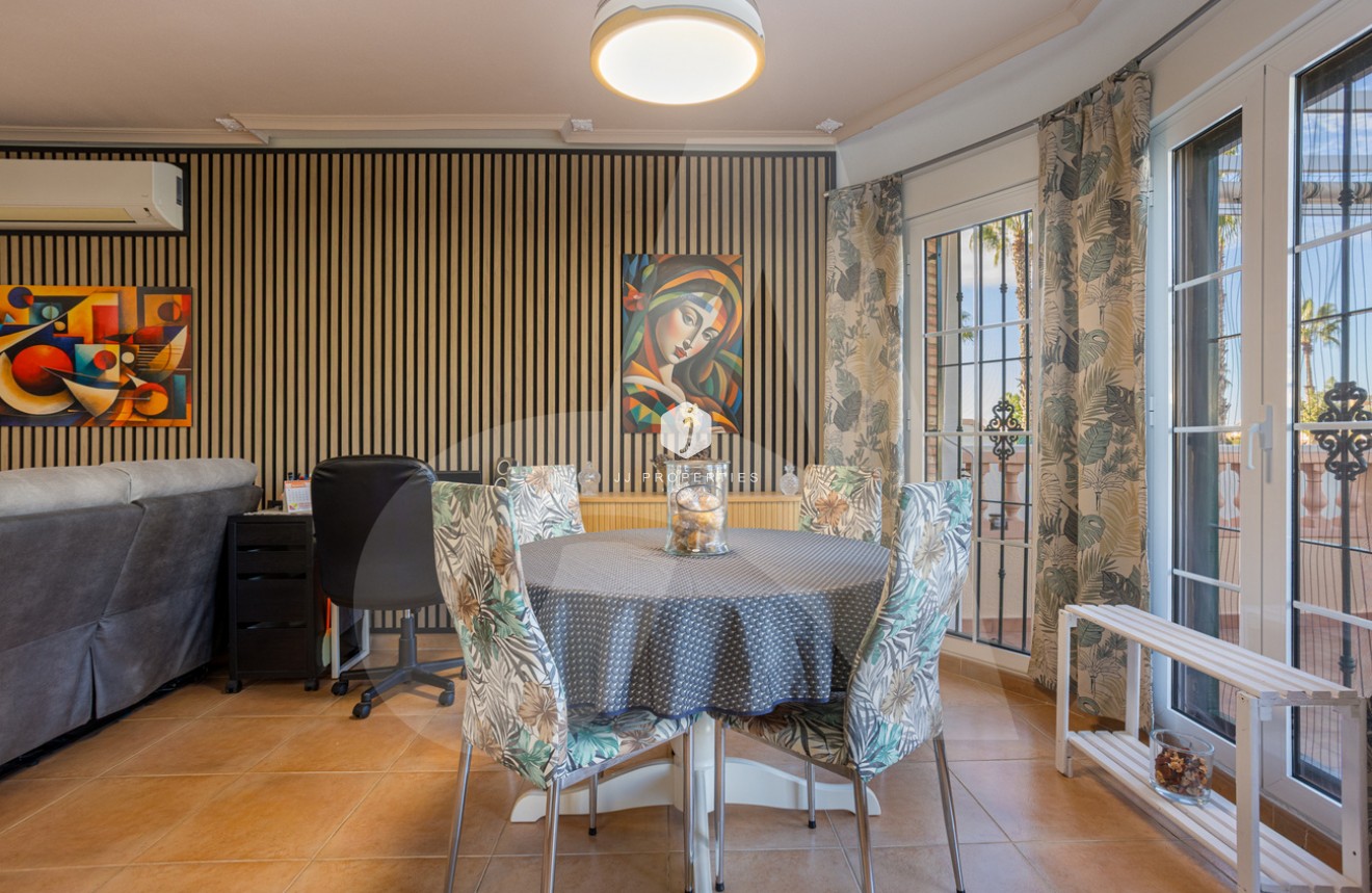 Tweedehands - Villa -
Guardamar del Segura - El Raso