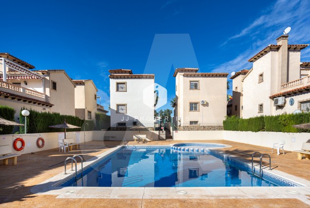 Tweedehands - Villa -
Guardamar del Segura - El Raso