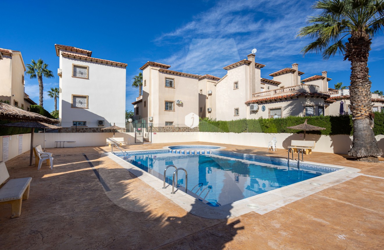 Tweedehands - Villa -
Guardamar del Segura - El Raso