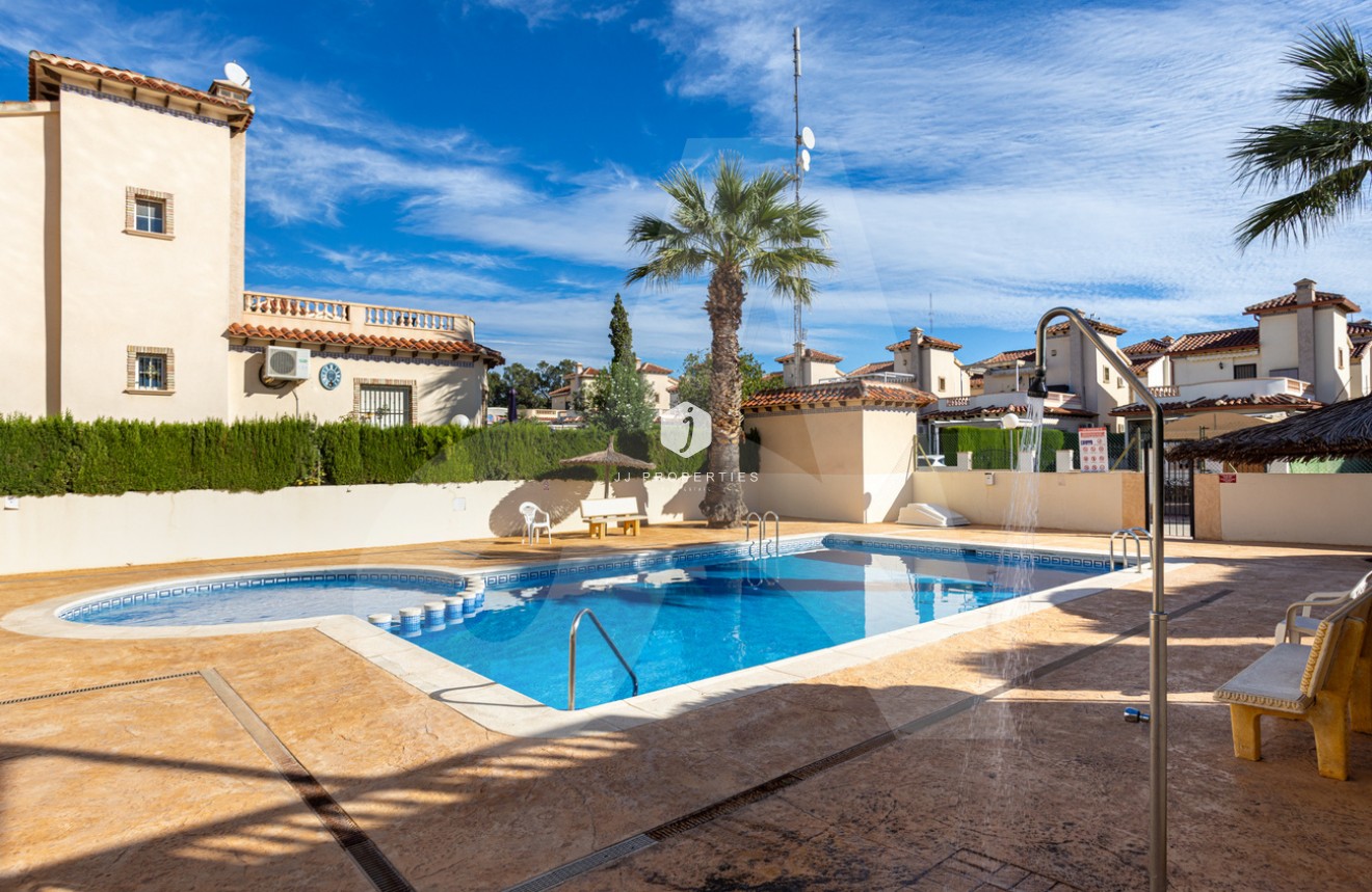 Tweedehands - Villa -
Guardamar del Segura - El Raso