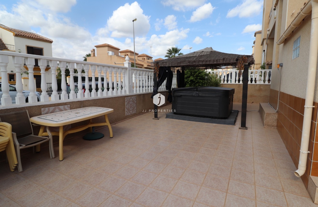 Tweedehands - Chalet -
Orihuela Costa - Costa Blanca