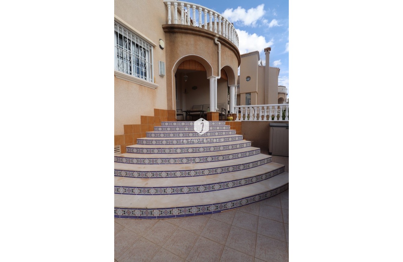 Tweedehands - Chalet -
Orihuela Costa - Costa Blanca