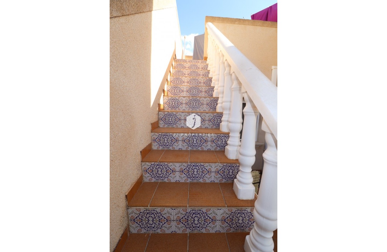 Tweedehands - Chalet -
Orihuela Costa - Costa Blanca