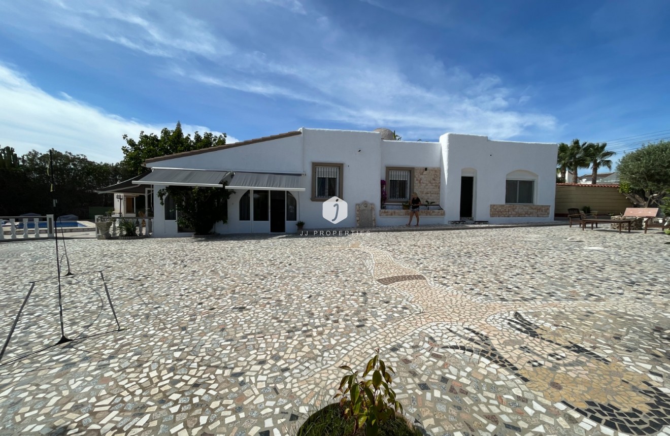 Tweedehands - Villa -
Ciudad Quesada - Costa Blanca