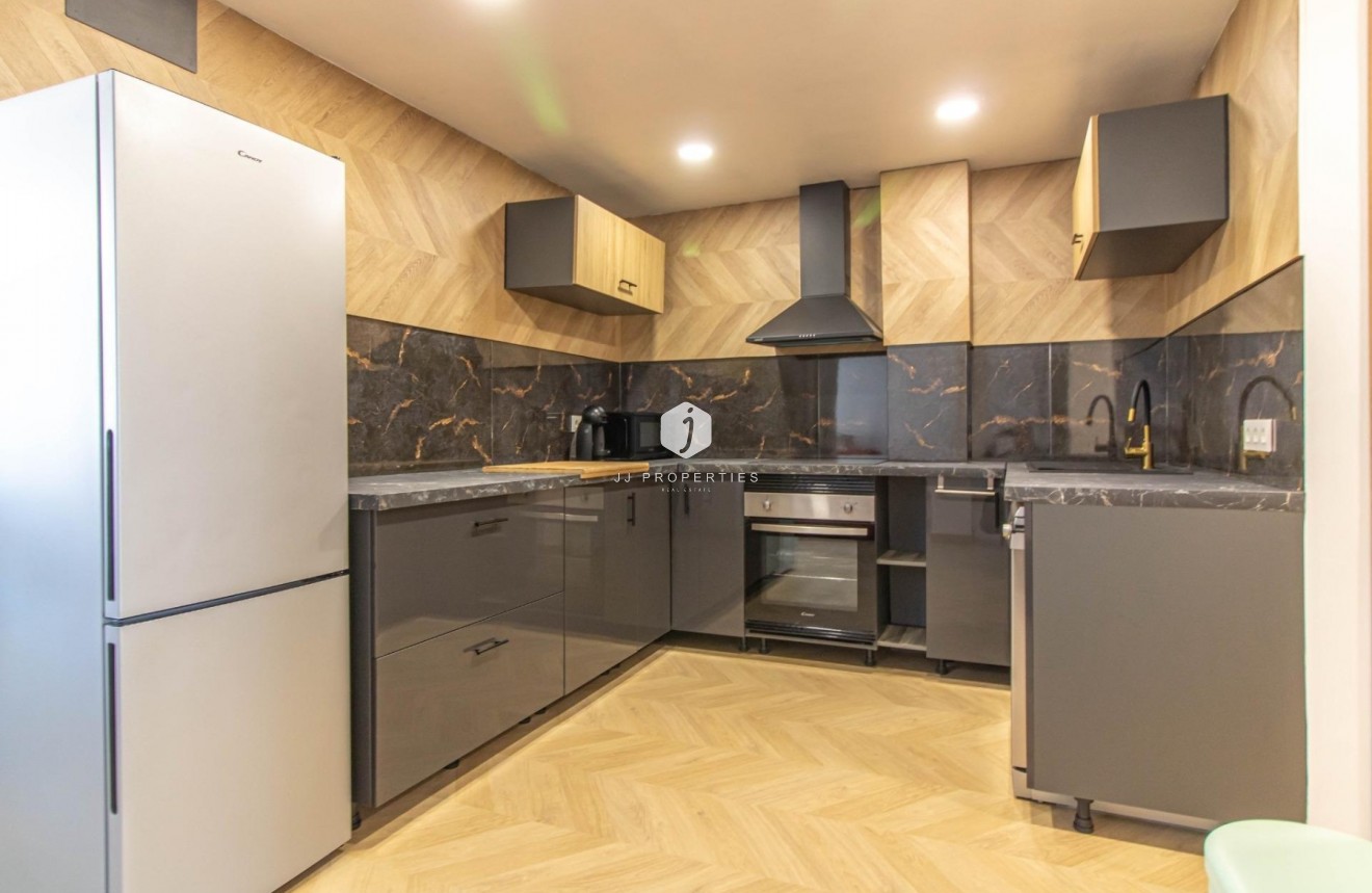 Tweedehands - Appartement / flat -
Torrevieja - Costa Blanca