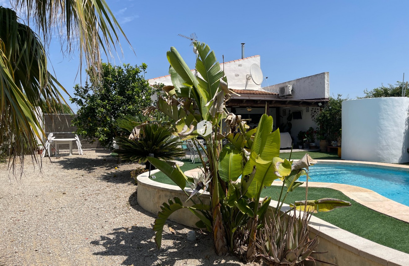 Tweedehands - Villa -
Daya Nueva - Costa Blanca