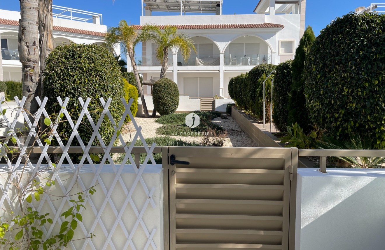 Tweedehands - Appartement / flat -
Rojales - Inland