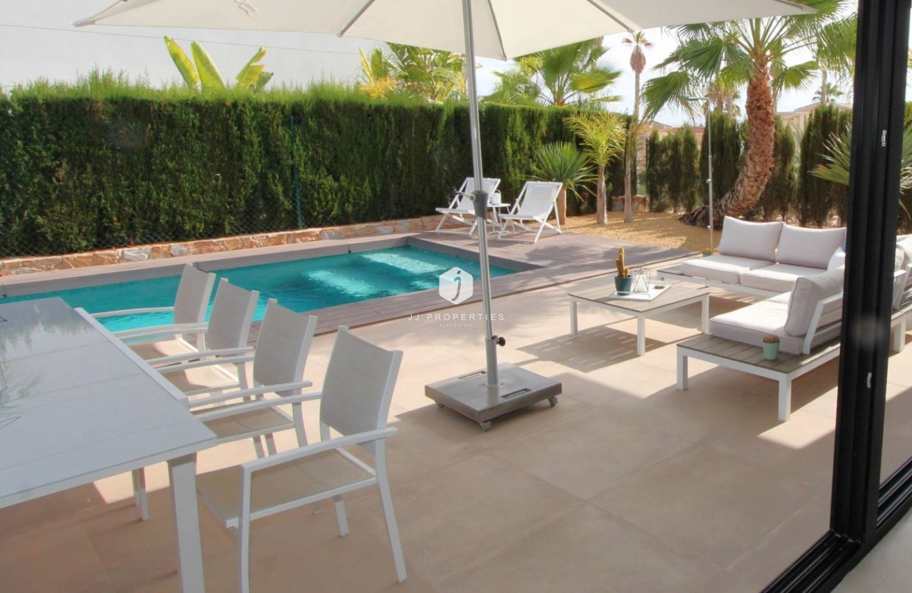 Tweedehands - Villa -
Rojales - Inland