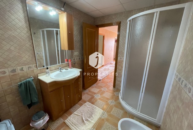 Tweedehands - Villa -
Albatera - Inland