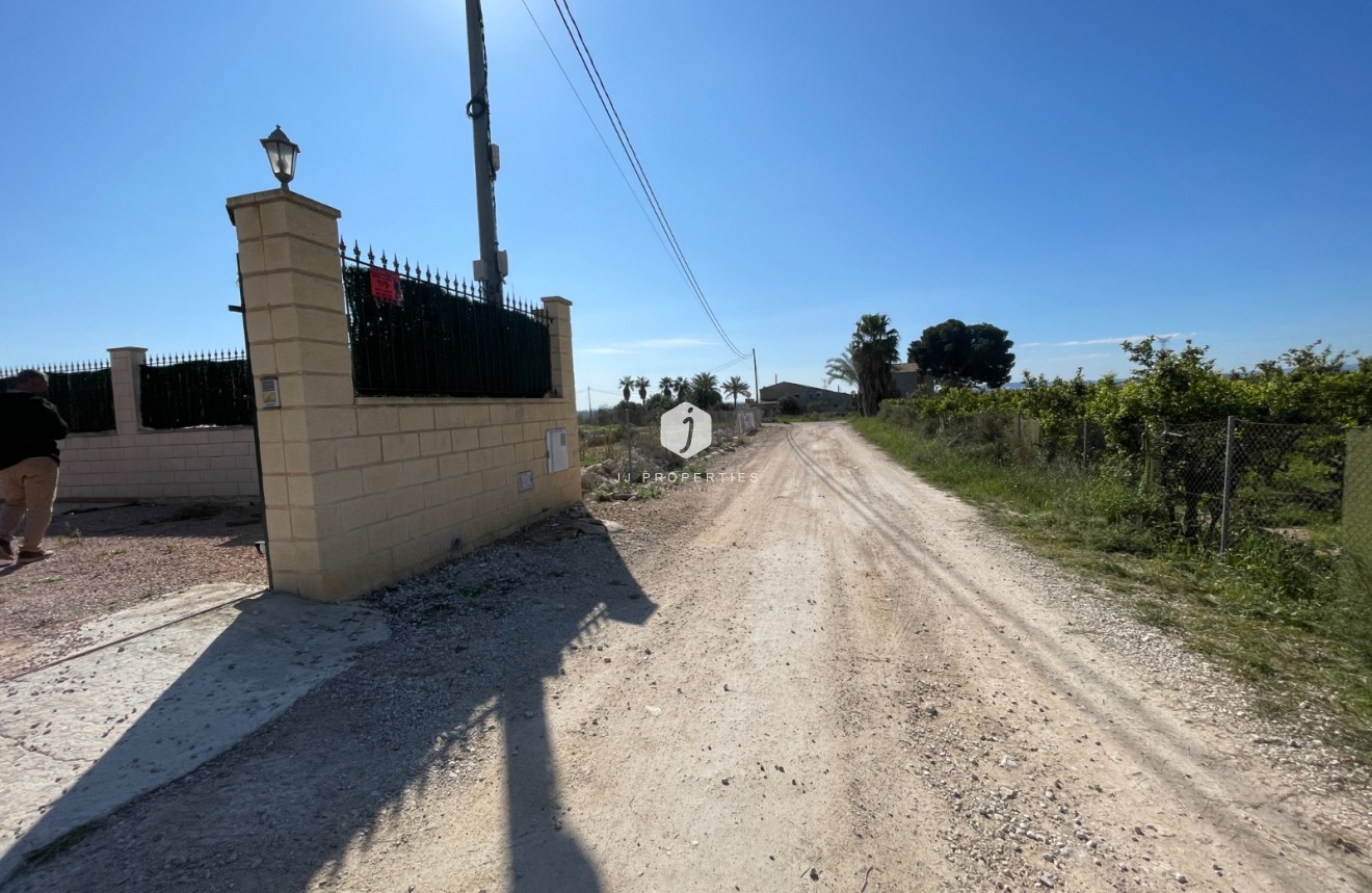 Tweedehands - Villa -
Albatera - Inland