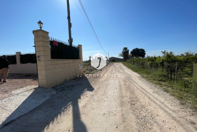 Tweedehands - Villa -
Albatera - Inland