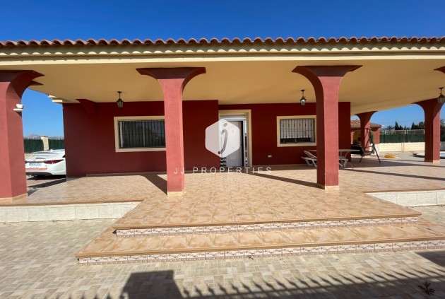 Tweedehands - Villa -
Albatera - Inland