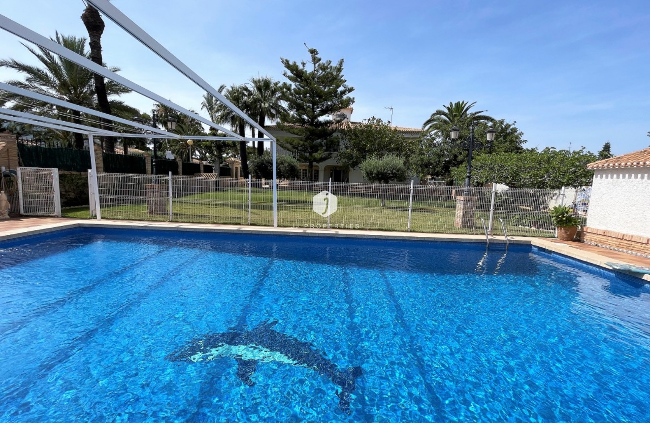 Tweedehands - Villa -
Orihuela Costa - Costa Blanca